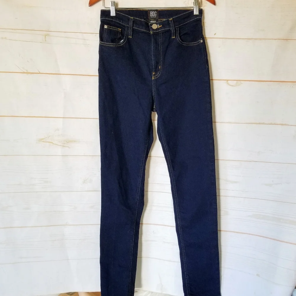 BDG (Urban Outfitters) Girl-Friend High Rise Jeans - Picture 2 of 8